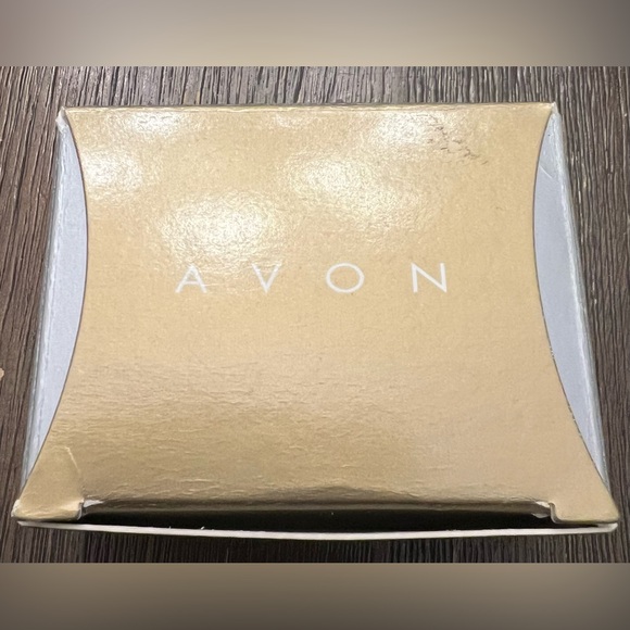 Vintage like new AVON #1 manicurist gold tone pin with rhinestones & box! Rare! - Picture 2 of 6